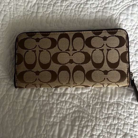 Coach wallet. - Picture 2 of 2